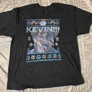 Black Christmas graphic tee with Kevin McCallister design size xl